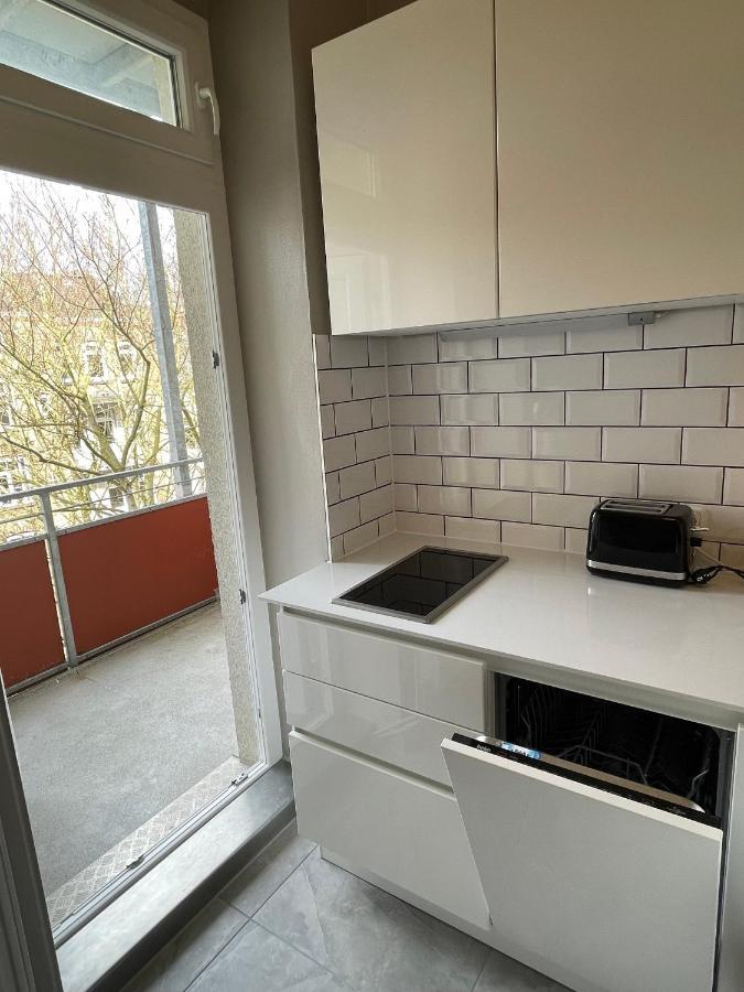 شقة Altbaucharme Deluxe Mit Balkon In Zentraler Lage كيل المظهر الخارجي الصورة