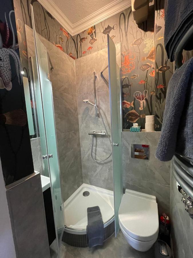 شقة Altbaucharme Deluxe Mit Balkon In Zentraler Lage كيل المظهر الخارجي الصورة