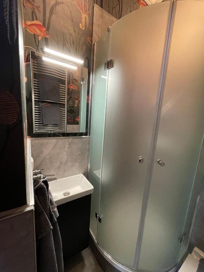 شقة Altbaucharme Deluxe Mit Balkon In Zentraler Lage كيل المظهر الخارجي الصورة